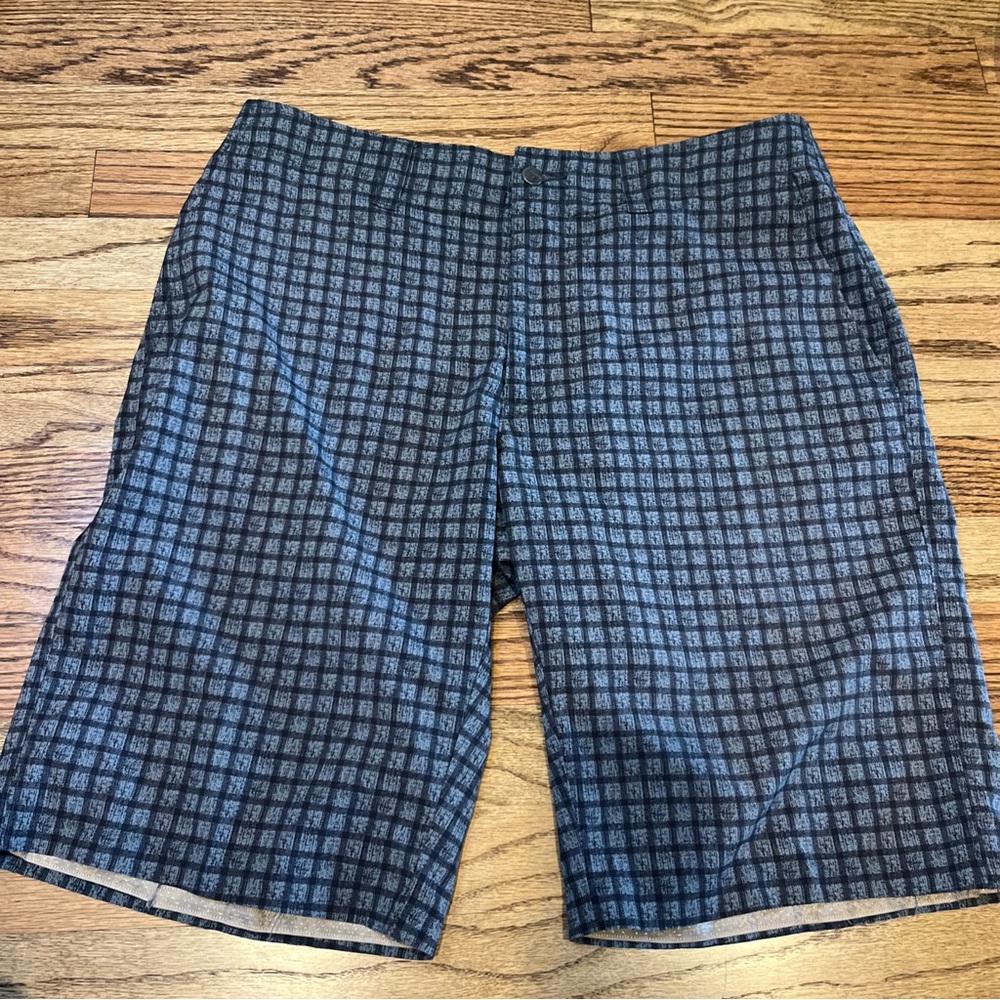 Callaway Men's Navy Checkered Shorts
